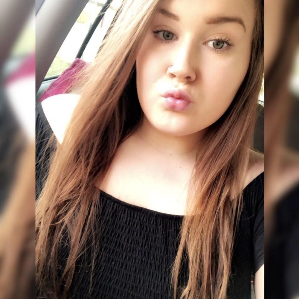 Meet your Posher, Courtney